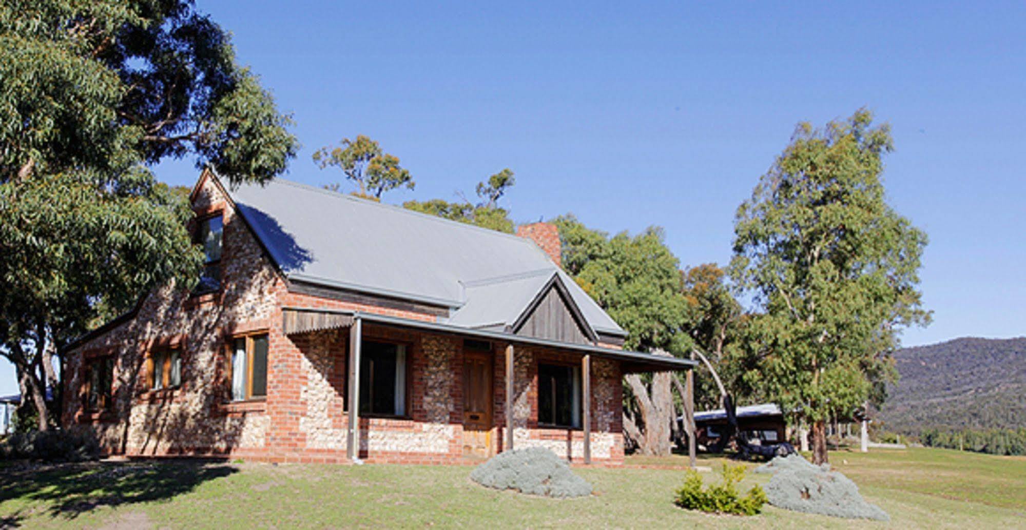 Grampians Pioneer Cottages Halls Gap Extérieur photo
